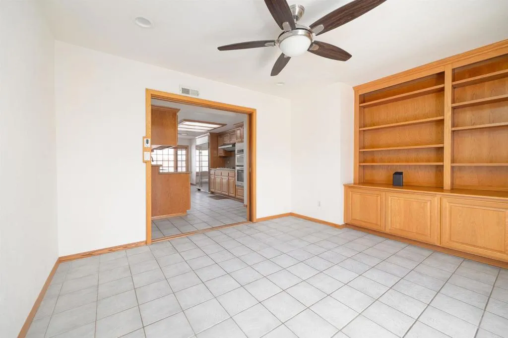 https://cdn.realtyfeed.com/cdn/127/306525022/43e5dc7ee4b52bd76cec3dc4fe3d7c29.webp