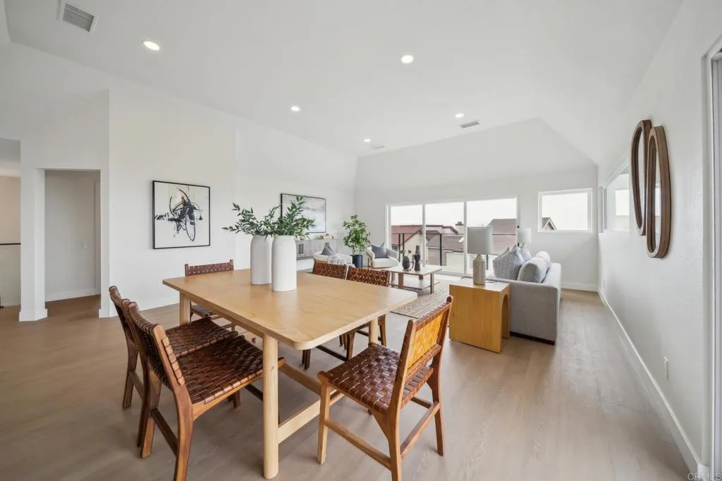 https://cdn.realtyfeed.com/cdn/127/306525033/b6c5263ae8d48175e3688e639ae28860.webp