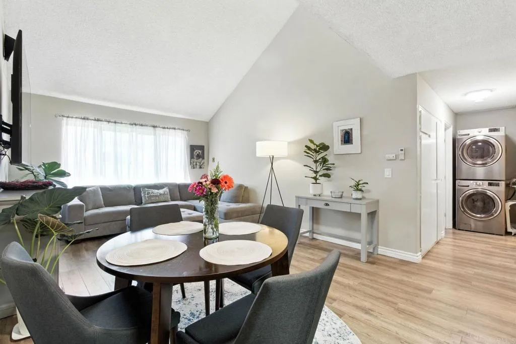 https://cdn.realtyfeed.com/cdn/127/306525037/405d647eab1bb272e3bceb4428d9fafe.webp