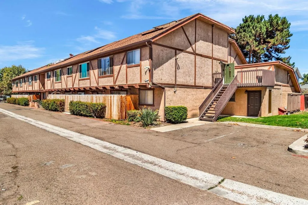 https://cdn.realtyfeed.com/cdn/127/306525037/5ba9b0627c202170ea9d8c7633429e62.webp