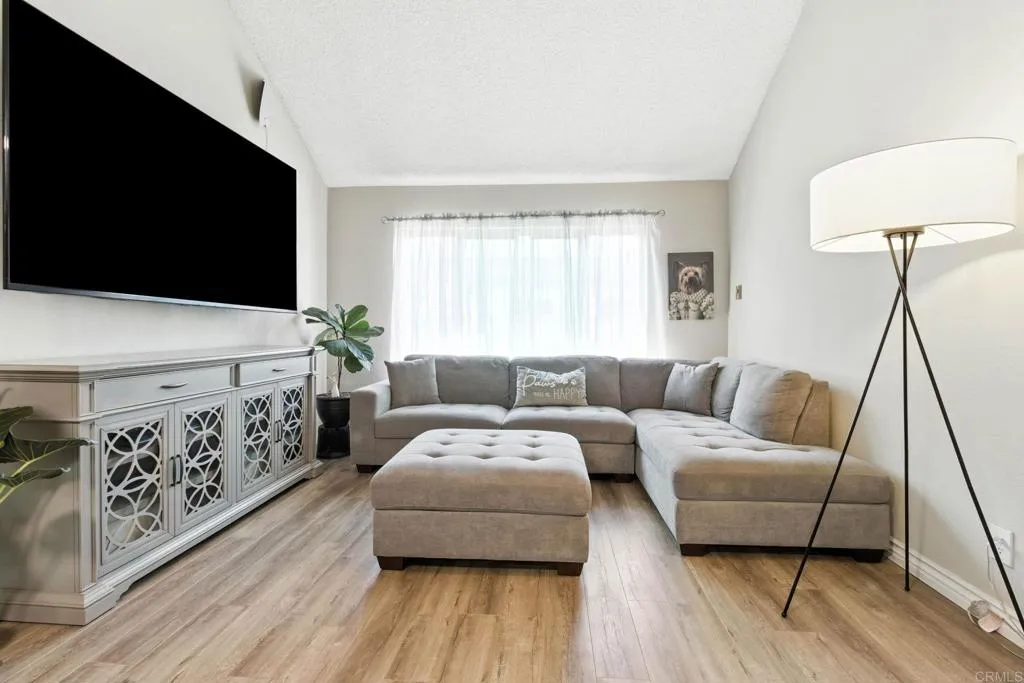 https://cdn.realtyfeed.com/cdn/127/306525037/6cc5f244df2b773662371df0ce172f0b.webp