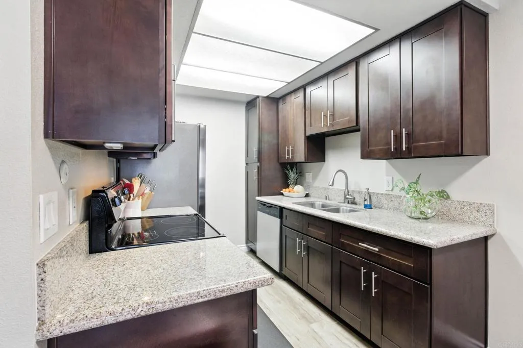 https://cdn.realtyfeed.com/cdn/127/306525037/c4cdc9983cc4f85353cce8ef11fd9f5b.webp