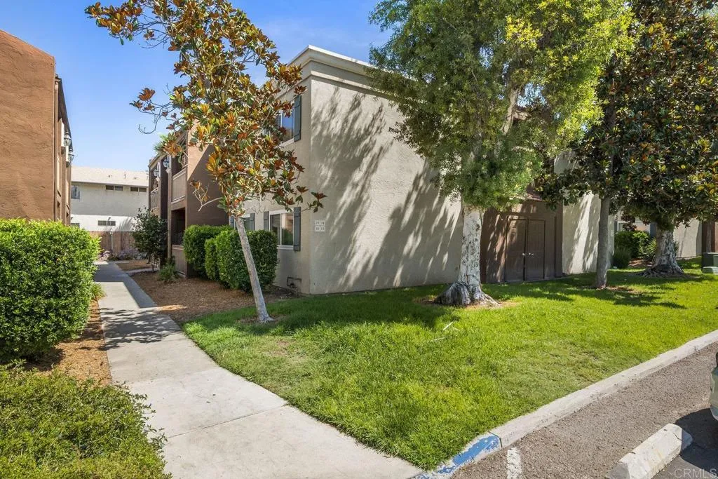MLS: PTP2506428 Condo For Sale