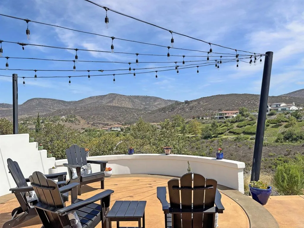 https://cdn.realtyfeed.com/cdn/127/306525060/edcbbe683f16e9a2447de2fb99f0fa25.webp