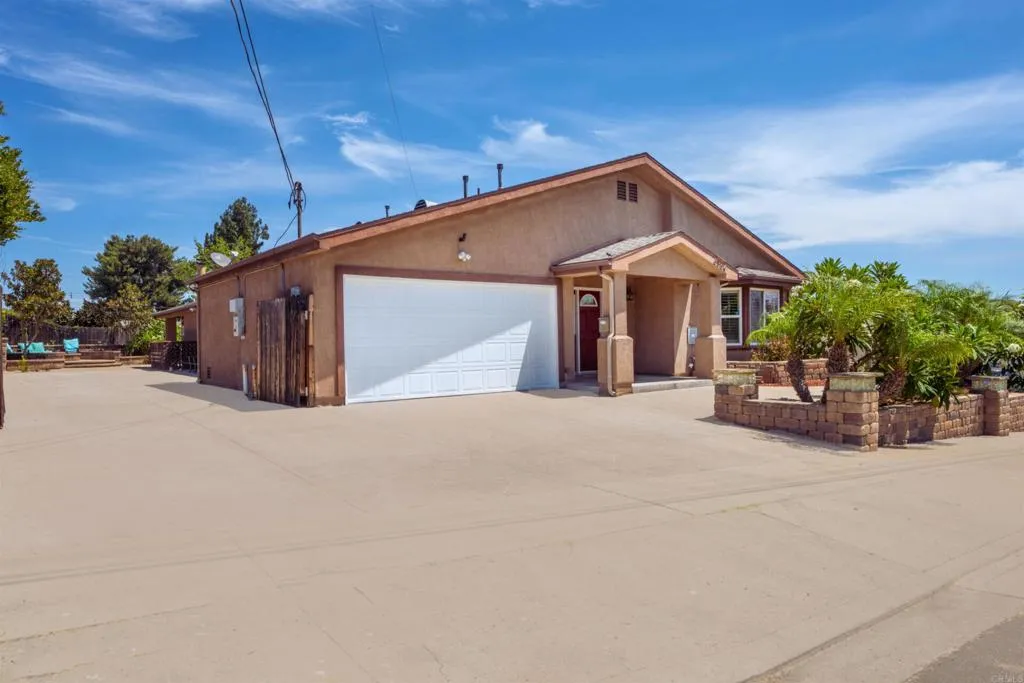 https://cdn.realtyfeed.com/cdn/127/306525061/2a530b2d0aef088acf50d18b770c7332.webp