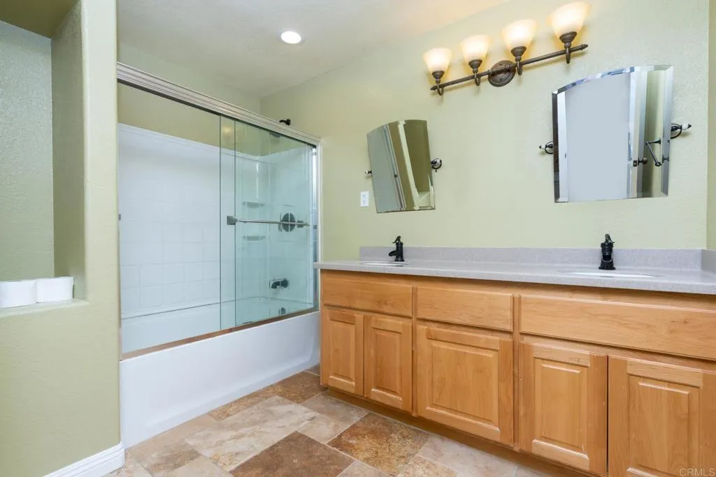 https://cdn.realtyfeed.com/cdn/127/306525061/ddfc8ce5a6e8770e5f1a7313e97abaac.webp