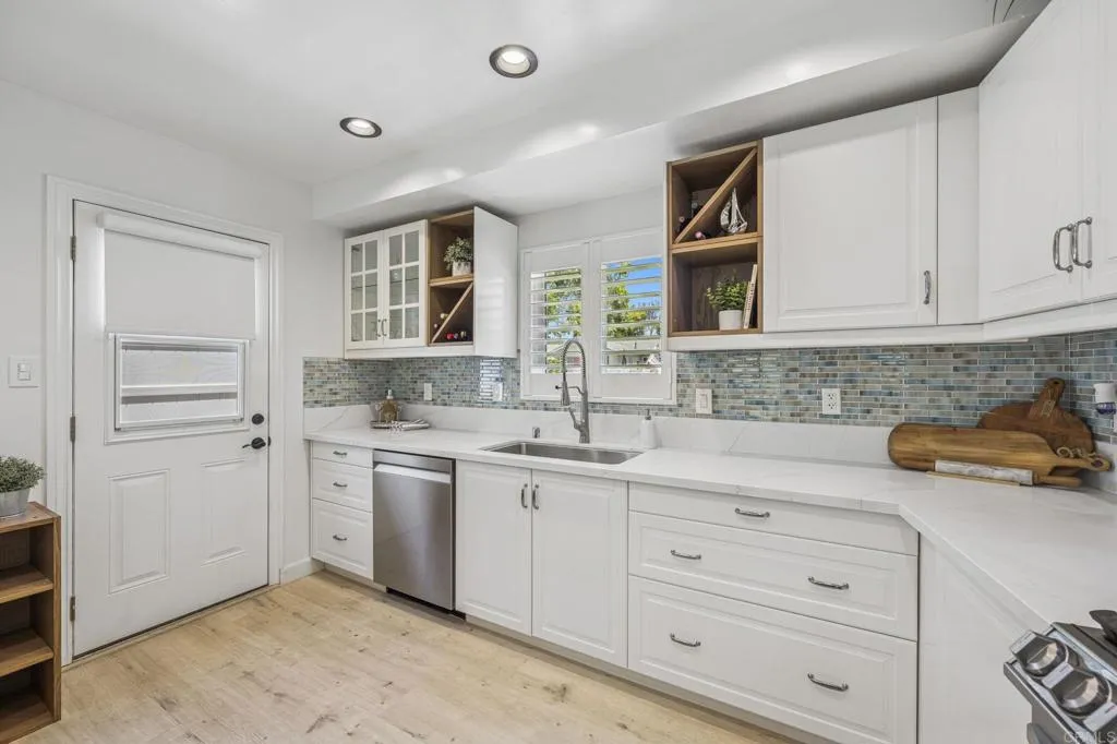 https://cdn.realtyfeed.com/cdn/127/306525094/3def5f99dbd7e926f13b9cd02799d38a.webp