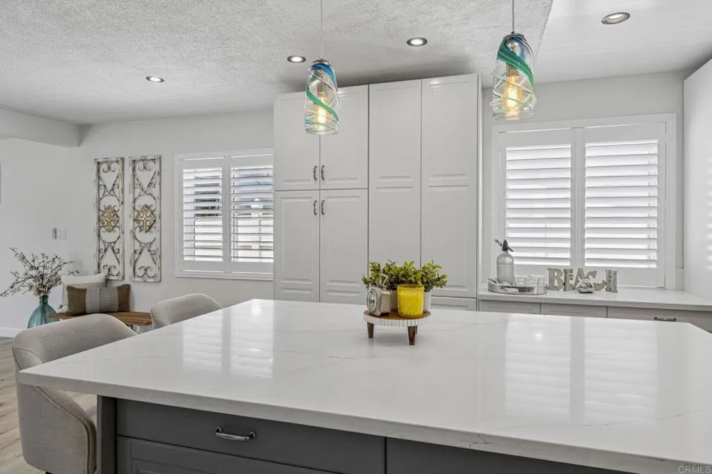 https://cdn.realtyfeed.com/cdn/127/306525094/7dd2a1bf9ff4bc1433998f87b144cfbd.webp