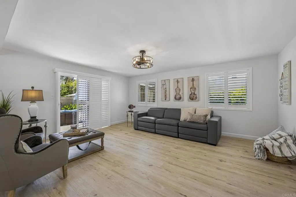 https://cdn.realtyfeed.com/cdn/127/306525094/817f83fa3f5a4e0f64c980f3012e4b6a.webp
