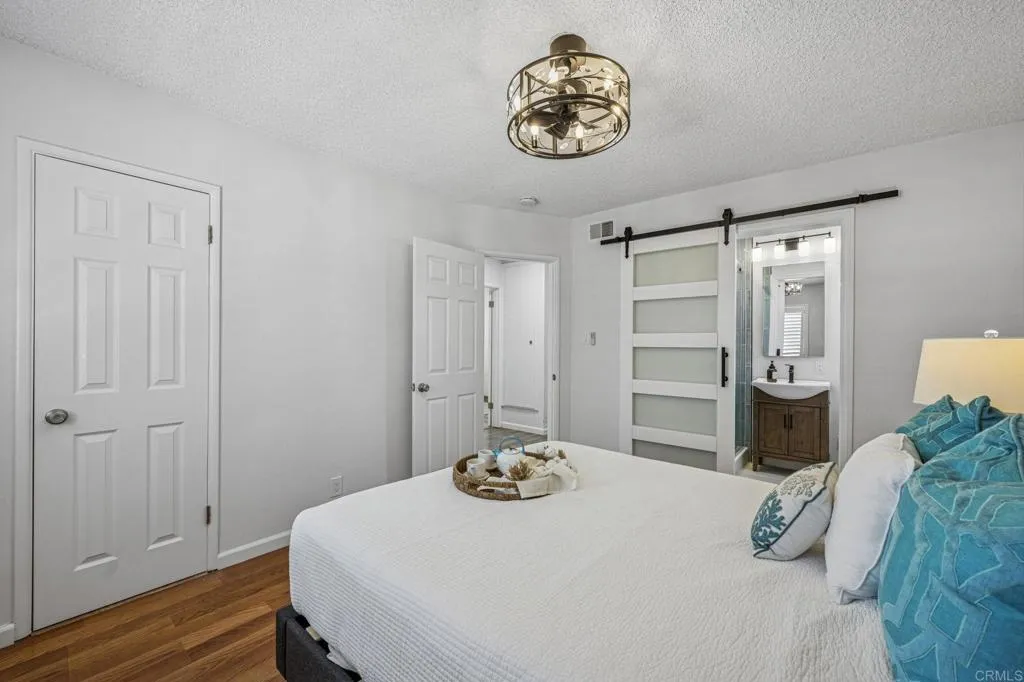 https://cdn.realtyfeed.com/cdn/127/306525094/ec93449015451061baf804bf2485abfc.webp