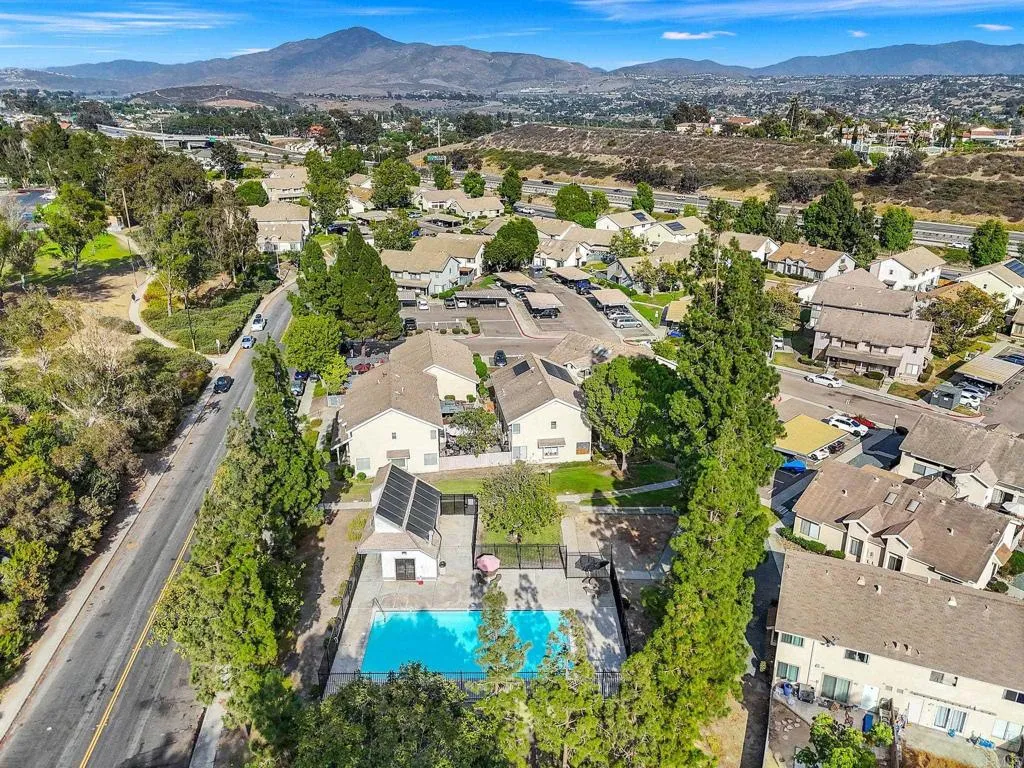 https://cdn.realtyfeed.com/cdn/127/306525107/c820bcd5f2fc9fa91d833cc081c2499b.webp