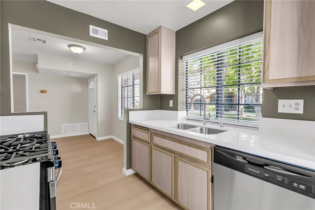 https://cdn.realtyfeed.com/cdn/127/306525120/1d50b216b9d1c94af51c126b77f5045e.webp