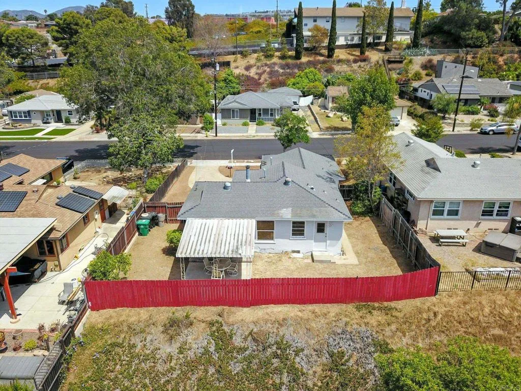 https://cdn.realtyfeed.com/cdn/127/306525157/1fd937f72bb640ab9f5885fb6f3aad85.webp