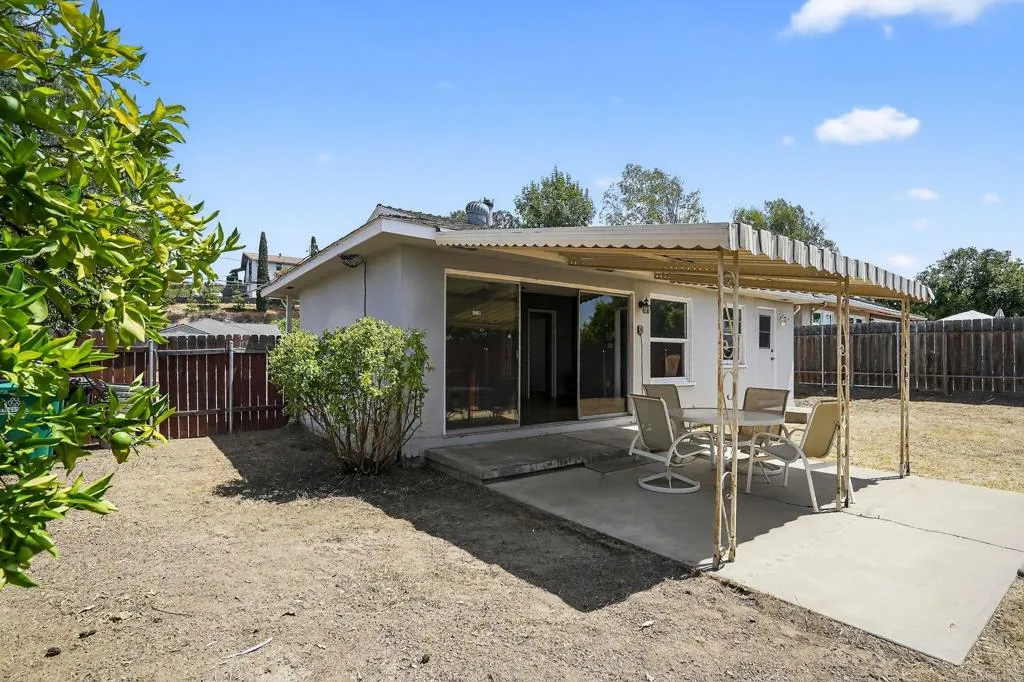 https://cdn.realtyfeed.com/cdn/127/306525157/bf6bbdcc6d5ae92f48941af594286d4b.webp