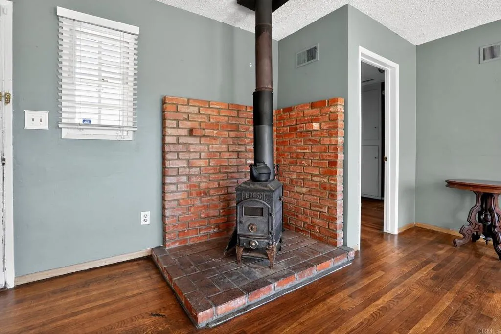 https://cdn.realtyfeed.com/cdn/127/306525157/e0b42fe25fc288eaf6e85fa3aadea3ac.webp
