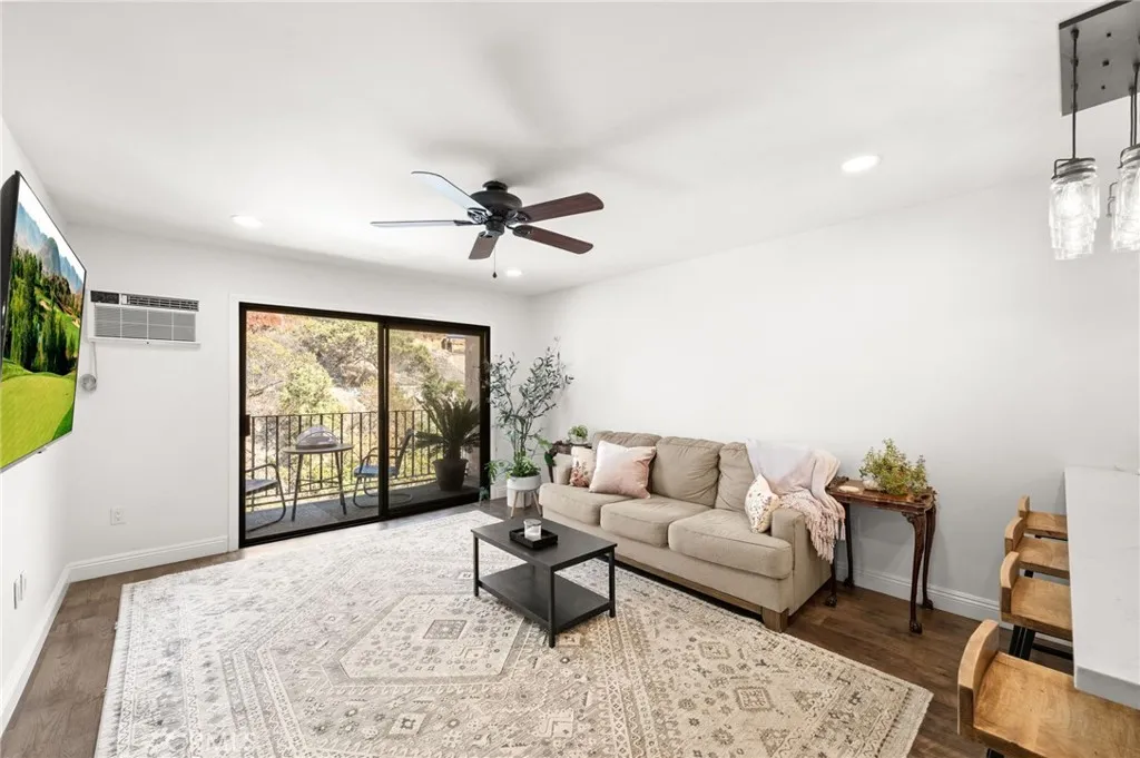 Photo #2: SW25189896 Listing 