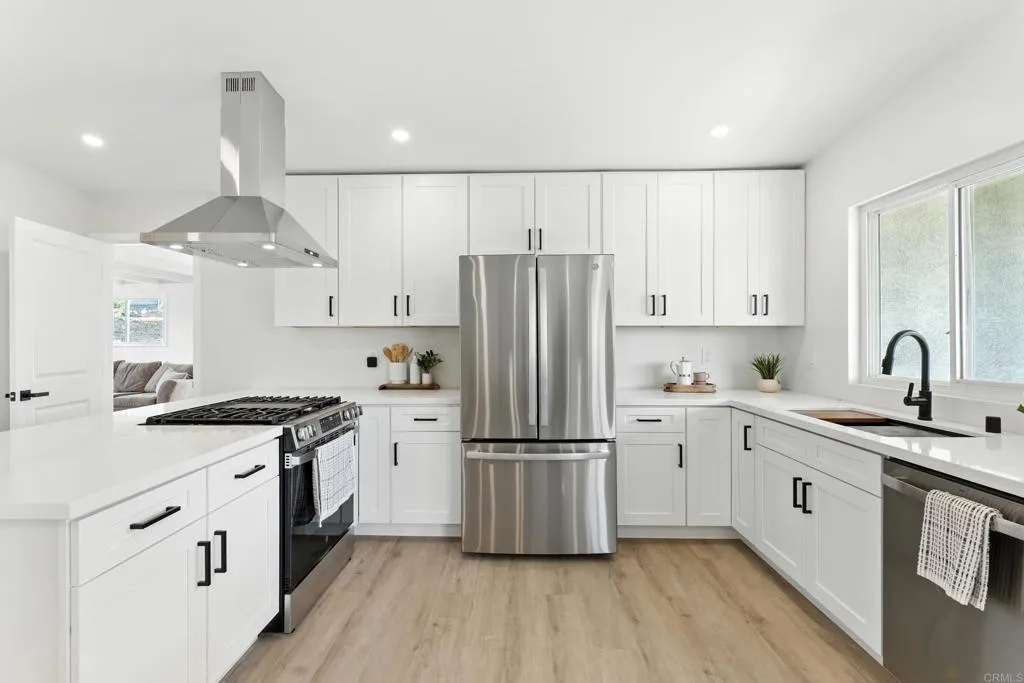 https://cdn.realtyfeed.com/cdn/127/306525178/52163883a25e388a5788467a757a5ce0.webp