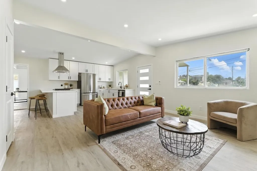https://cdn.realtyfeed.com/cdn/127/306525178/7b2d3c90b13555e78bad1dca04f5bb2e.webp