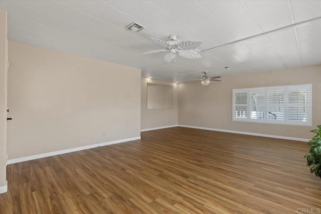 https://cdn.realtyfeed.com/cdn/127/306525220/5ae503b3fdf9124e4a59ce4bebd1153d.webp
