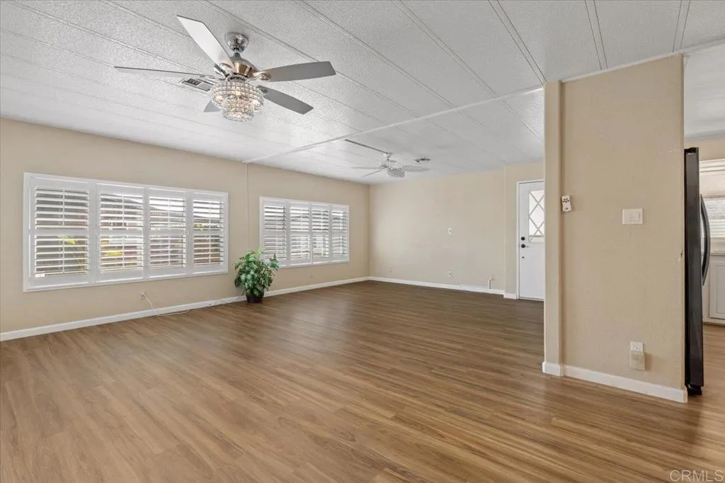 https://cdn.realtyfeed.com/cdn/127/306525220/c89588ff29a5bde79f67da2141606070.webp