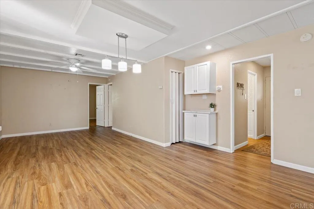 https://cdn.realtyfeed.com/cdn/127/306525220/f0896d160cc8530f33b55ce1d43d8b2f.webp