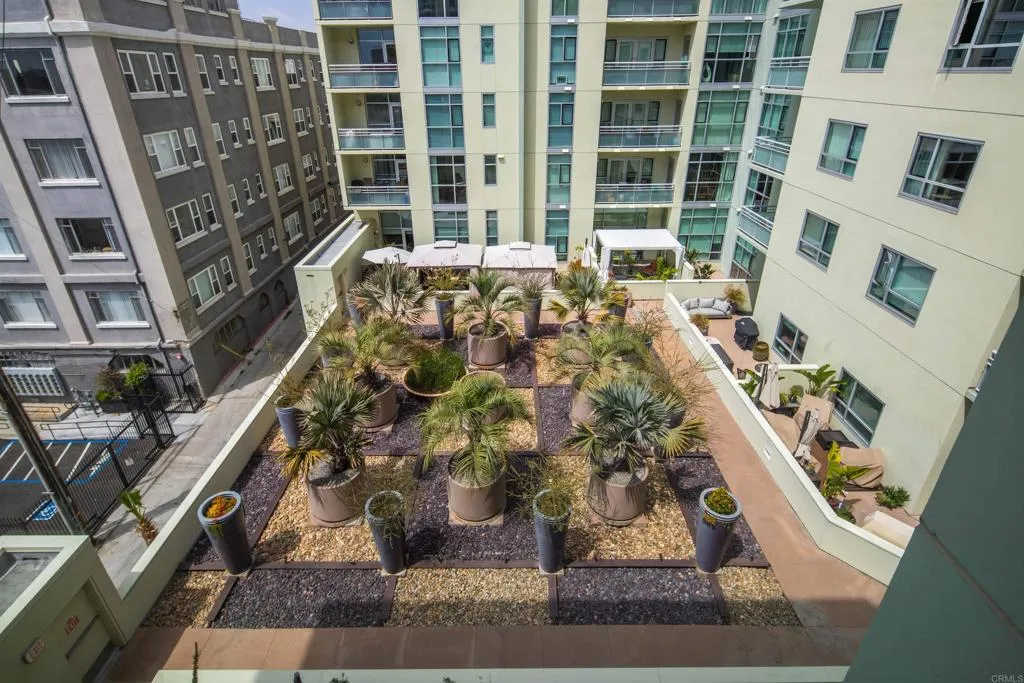 https://cdn.realtyfeed.com/cdn/127/306525254/074b9b40d37f24eee5a6aa37011bad89.webp