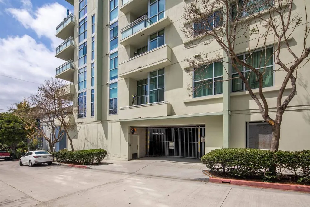 https://cdn.realtyfeed.com/cdn/127/306525254/4b21249b95ed856011e8a151bb6f8f9a.webp