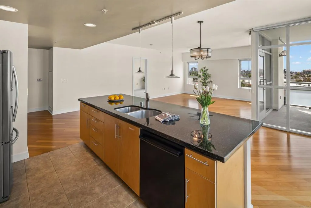 https://cdn.realtyfeed.com/cdn/127/306525254/4ecf6a974956f2a8cd54ad41aa62558d.webp