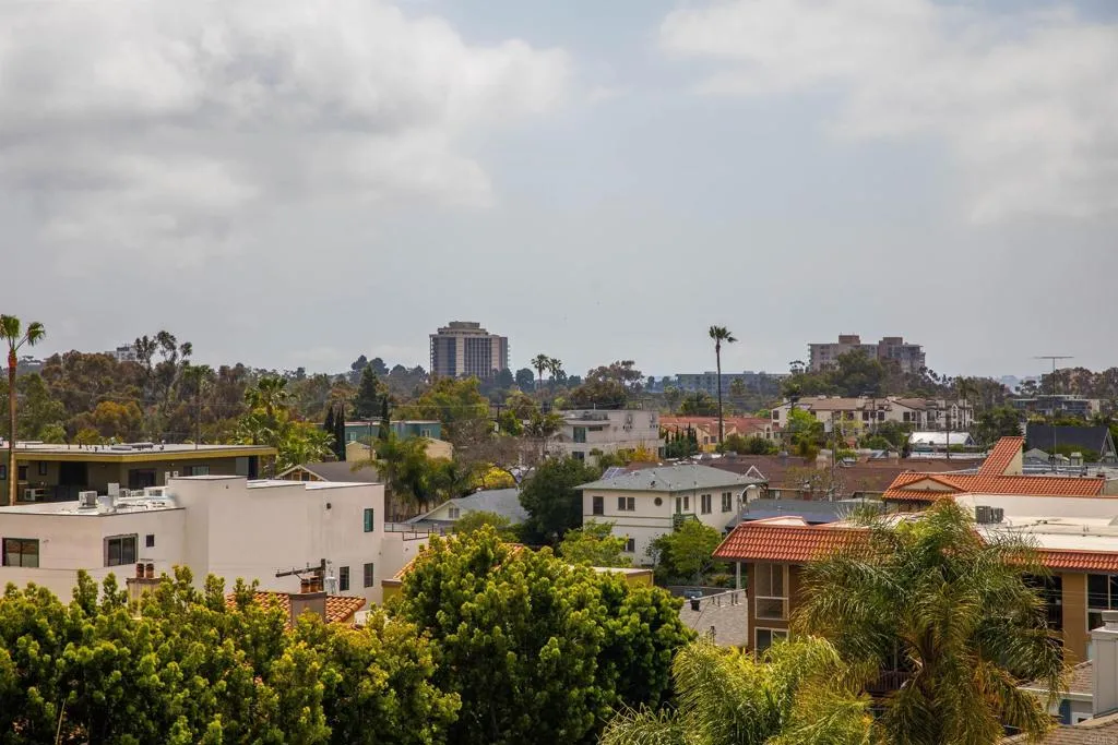 https://cdn.realtyfeed.com/cdn/127/306525254/622560fb0c997e8953a71bd25dae61b5.webp