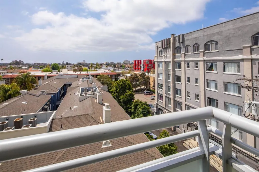https://cdn.realtyfeed.com/cdn/127/306525254/a76b6a6dc71282f282e173dd810f9c85.webp