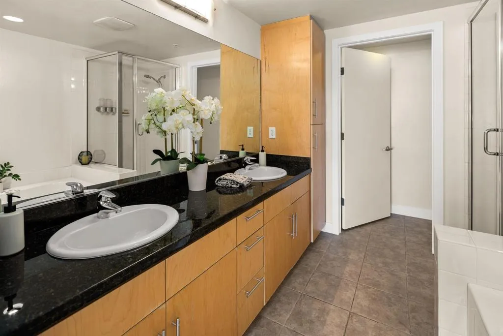 https://cdn.realtyfeed.com/cdn/127/306525254/b126c82f10a640dda48037876ade87f5.webp