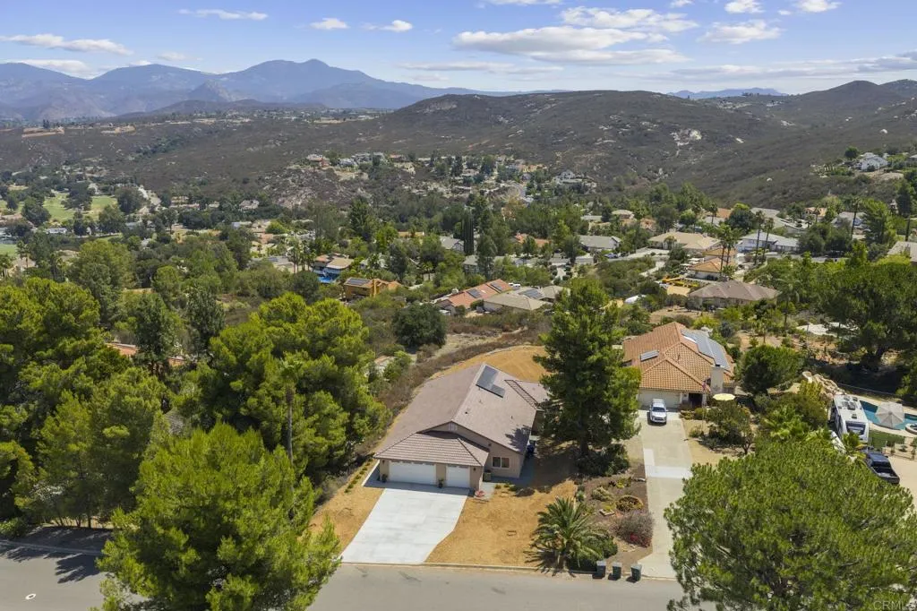 https://cdn.realtyfeed.com/cdn/127/306525255/a40e3b25a124f8f425504c5ef7bf0836.webp