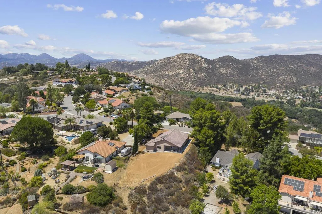 https://cdn.realtyfeed.com/cdn/127/306525255/c0ee1528026fede05d8632153f9e4fe7.webp
