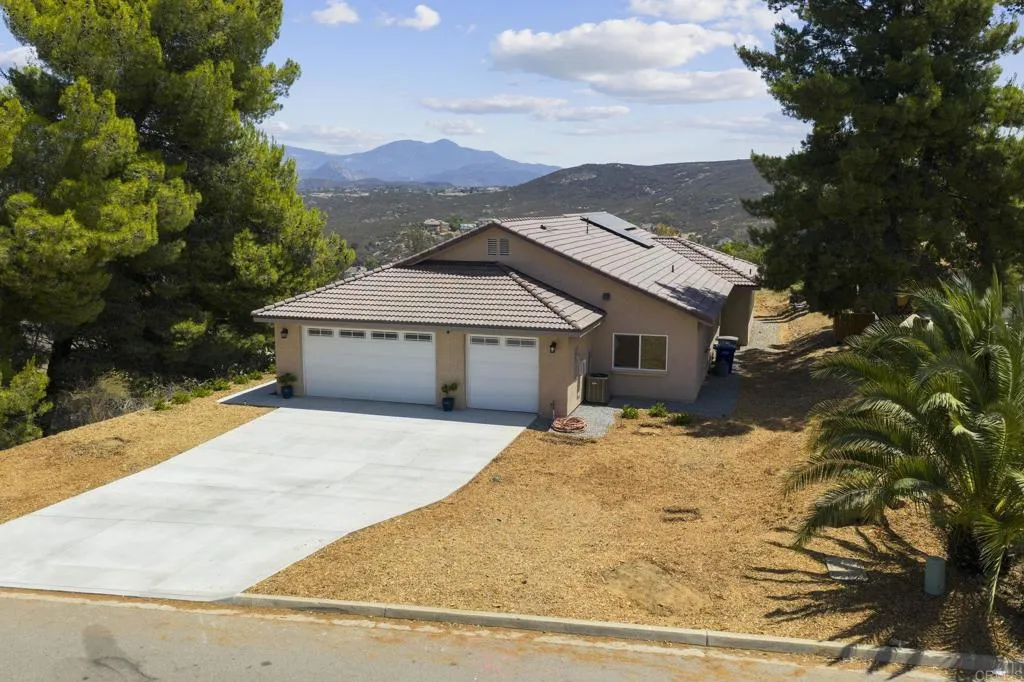 https://cdn.realtyfeed.com/cdn/127/306525255/dddaf7d64649b0722112a7fe4c855ffa.webp