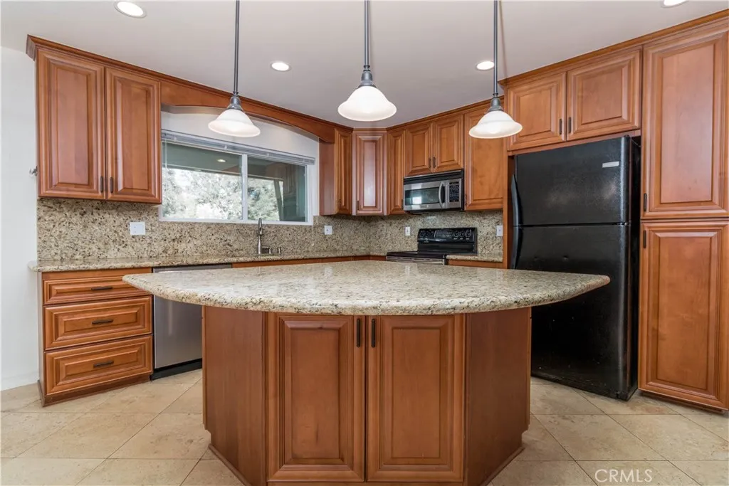 https://cdn.realtyfeed.com/cdn/127/306525341/047a80fd2b70ca669d8a88288c526740.webp