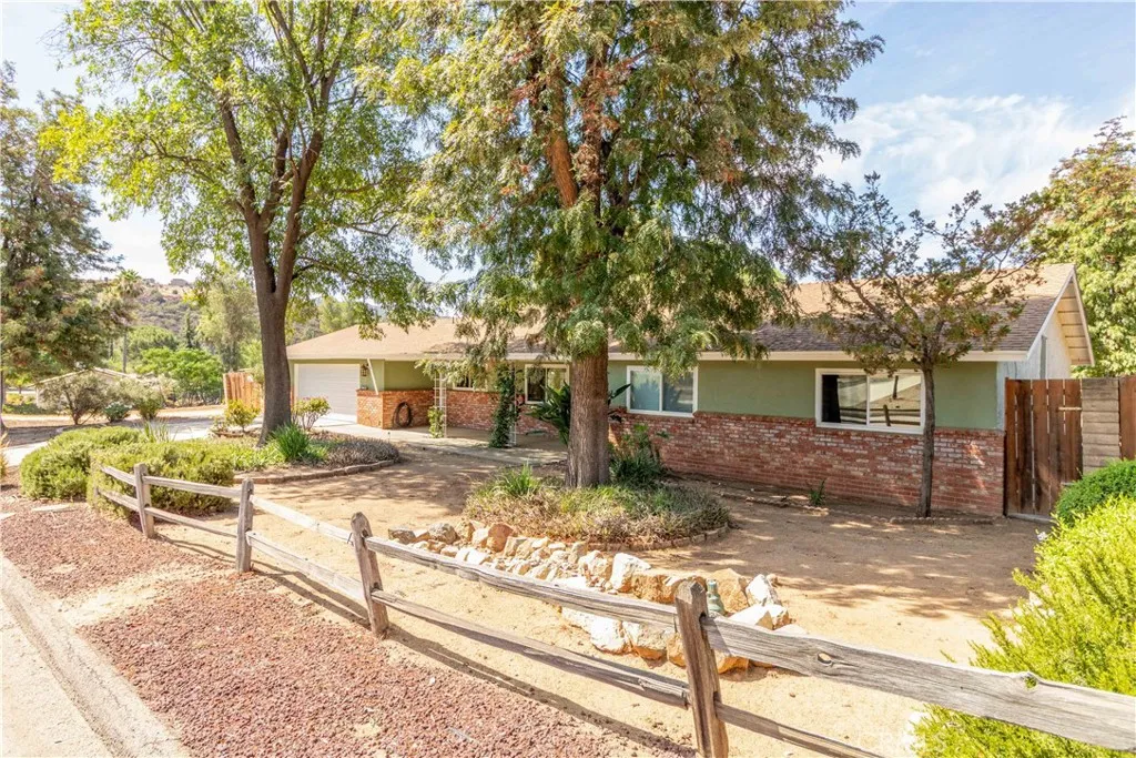 https://cdn.realtyfeed.com/cdn/127/306525341/08c9a96e4fcc55dd4aff961f77a6478d.webp