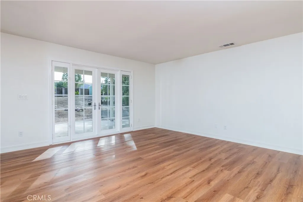 https://cdn.realtyfeed.com/cdn/127/306525341/0eb6fe13510b948250007546ffac9f2d.webp