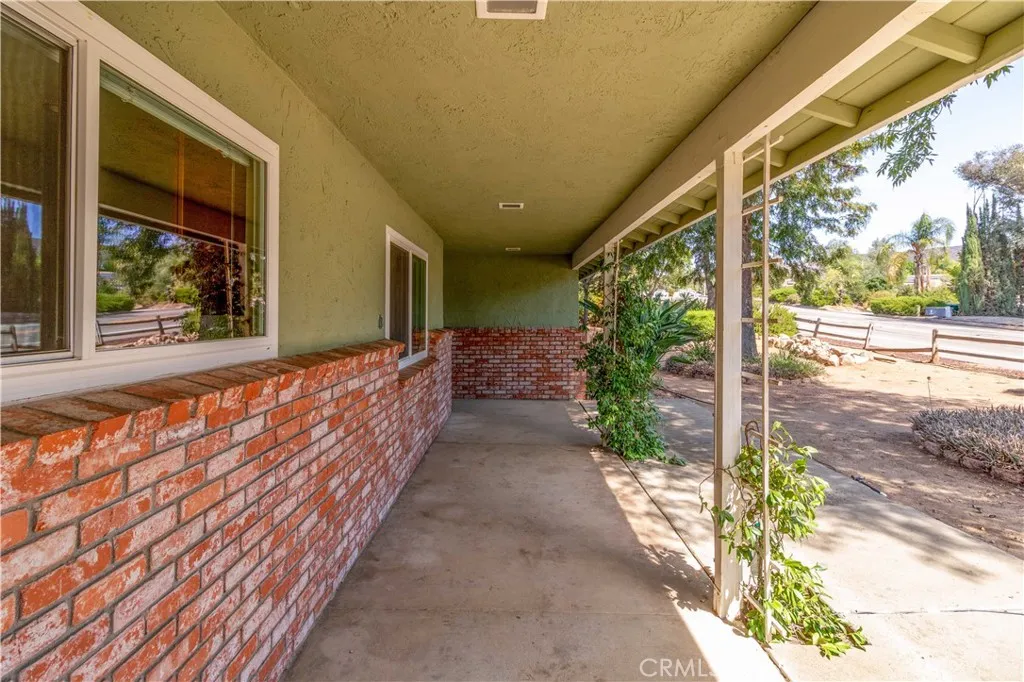 https://cdn.realtyfeed.com/cdn/127/306525341/2797ec79852e12d22894a672032a74f0.webp