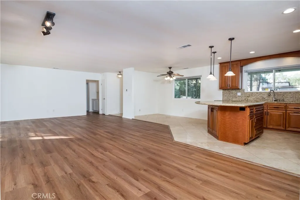 https://cdn.realtyfeed.com/cdn/127/306525341/291f773793f1518c25b62560e04faea6.webp