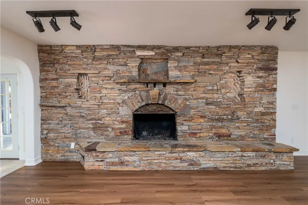 https://cdn.realtyfeed.com/cdn/127/306525341/9f3e95bc4651e98a5a53d397577429e3.webp