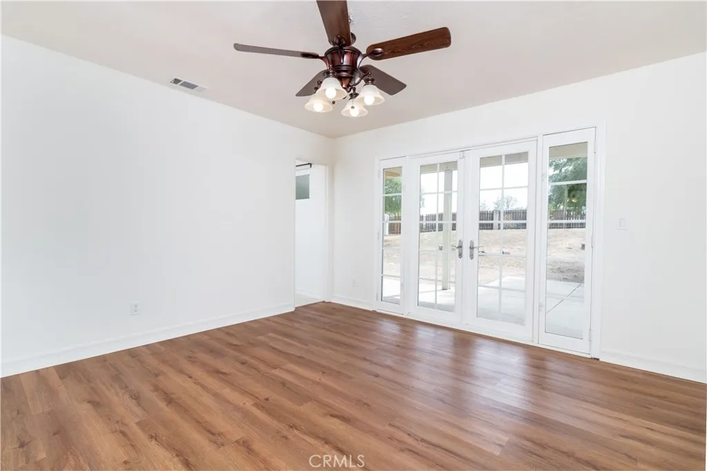 https://cdn.realtyfeed.com/cdn/127/306525341/aa0e3295c63ac54bbe551ad2f8b3db5d.webp