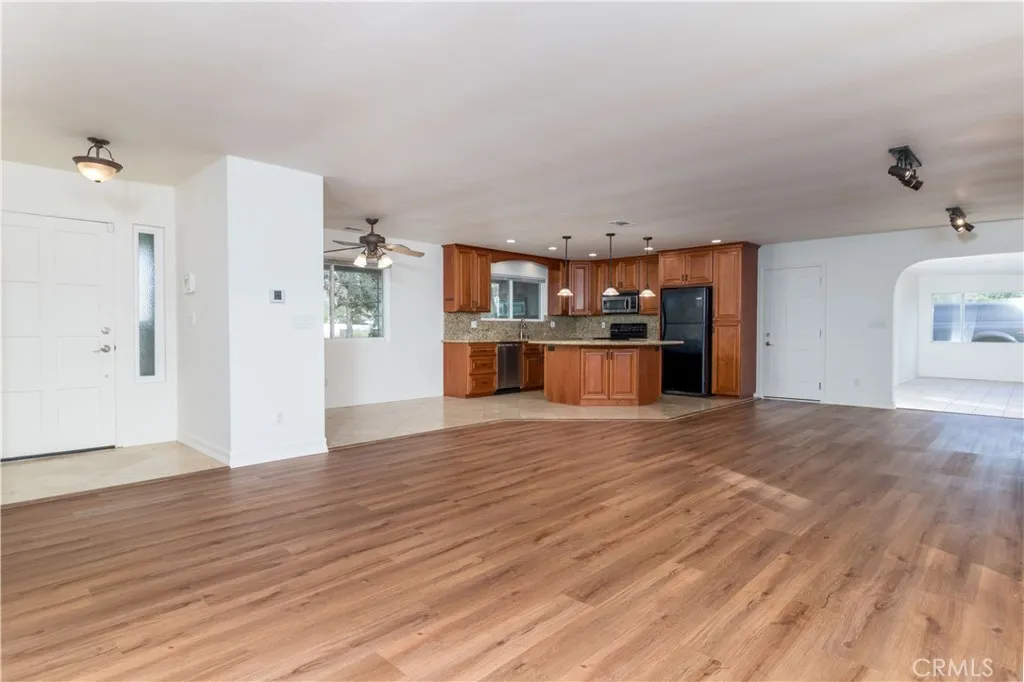 https://cdn.realtyfeed.com/cdn/127/306525341/cfae9896ae1487e411fb1b6a91cfe7bb.webp
