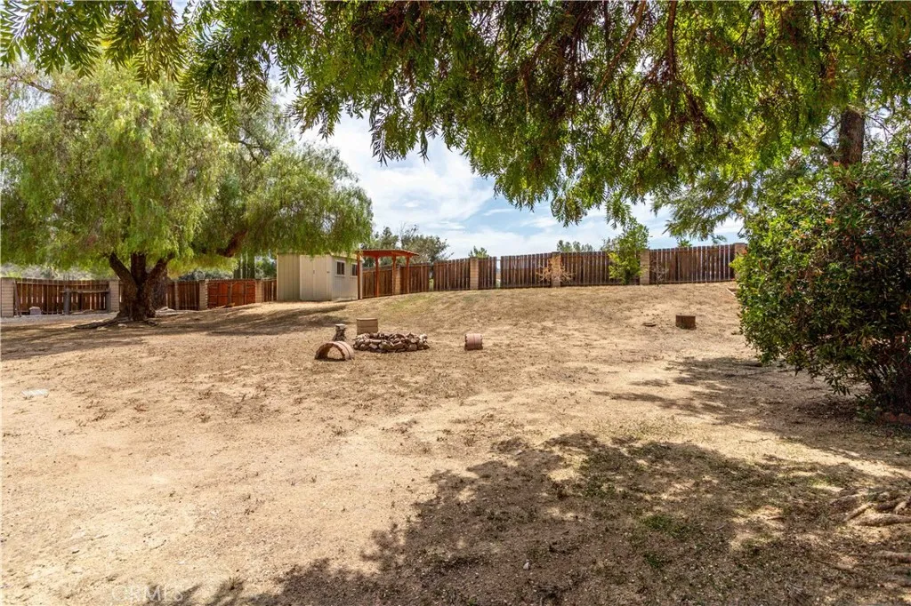 https://cdn.realtyfeed.com/cdn/127/306525341/d99ccf9397f4d4ca86abb8c3c46c0ae9.webp