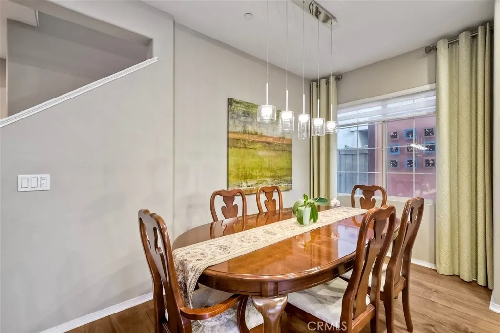 https://cdn.realtyfeed.com/cdn/127/306525346/25e8c8da8fb53d5cdb2e94ab37e8b7bc.webp