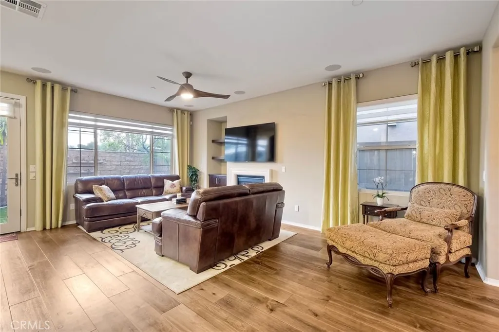 https://cdn.realtyfeed.com/cdn/127/306525346/87445134187ecec26b127384e71bd92b.webp