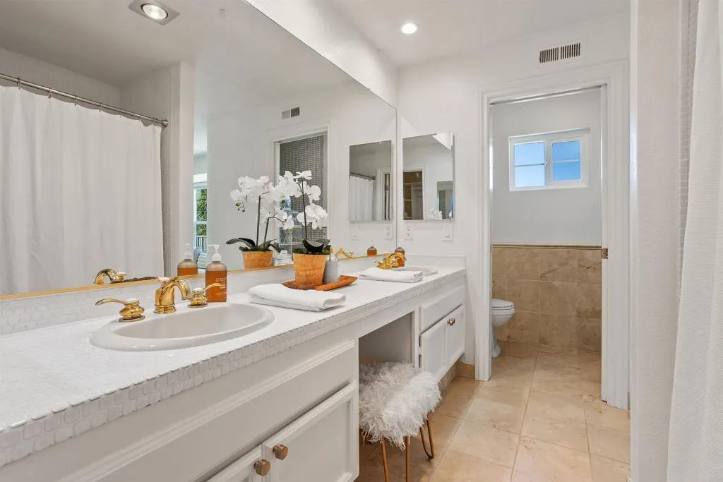 https://cdn.realtyfeed.com/cdn/127/306525359/84fcf7985c35b3596d606f5d375a21ce.webp