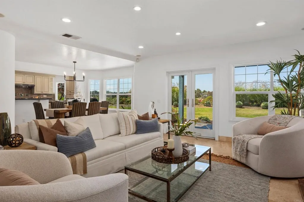 https://cdn.realtyfeed.com/cdn/127/306525359/8c4d803f18c2c8d3018df97c0b95c055.webp