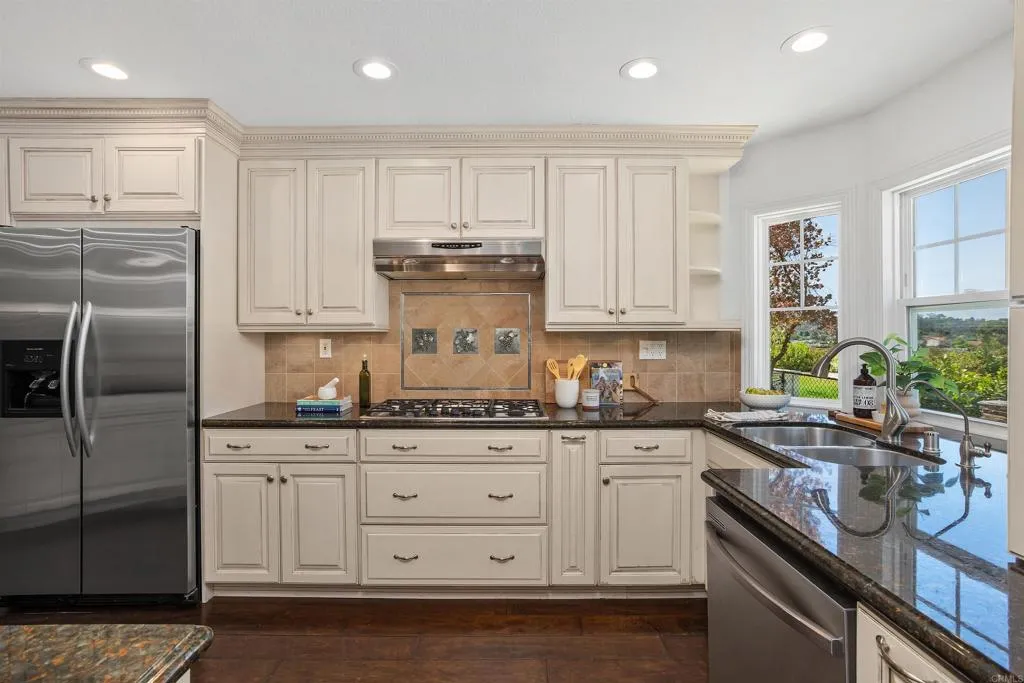 https://cdn.realtyfeed.com/cdn/127/306525359/a1709966647bf5bd5553be9ca7d05dcc.webp