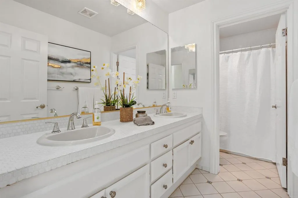 https://cdn.realtyfeed.com/cdn/127/306525359/f634ca18431923022eb2d430f8842bb7.webp