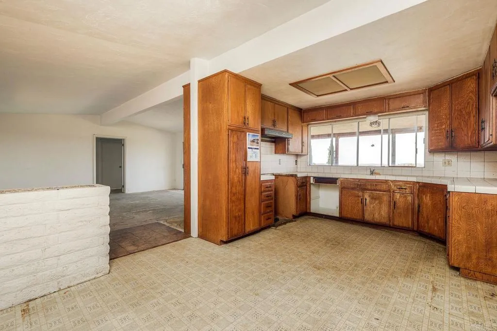 https://cdn.realtyfeed.com/cdn/127/306525361/4664420a798cb3de1b12eb14d81782df.webp